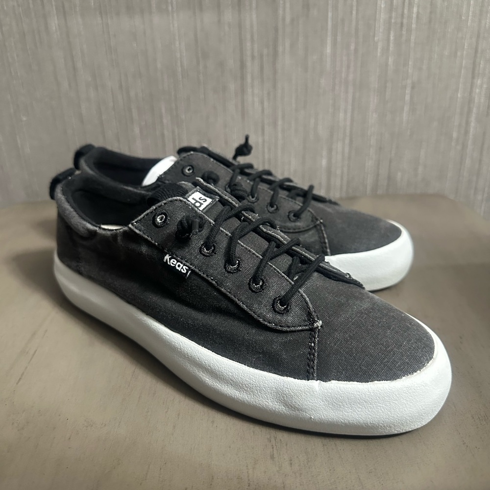 Keds women’s kickback Canvas Sneakers